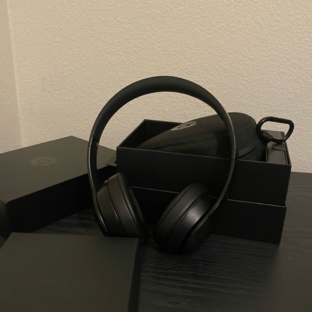 Beats solo 3 wireless black
